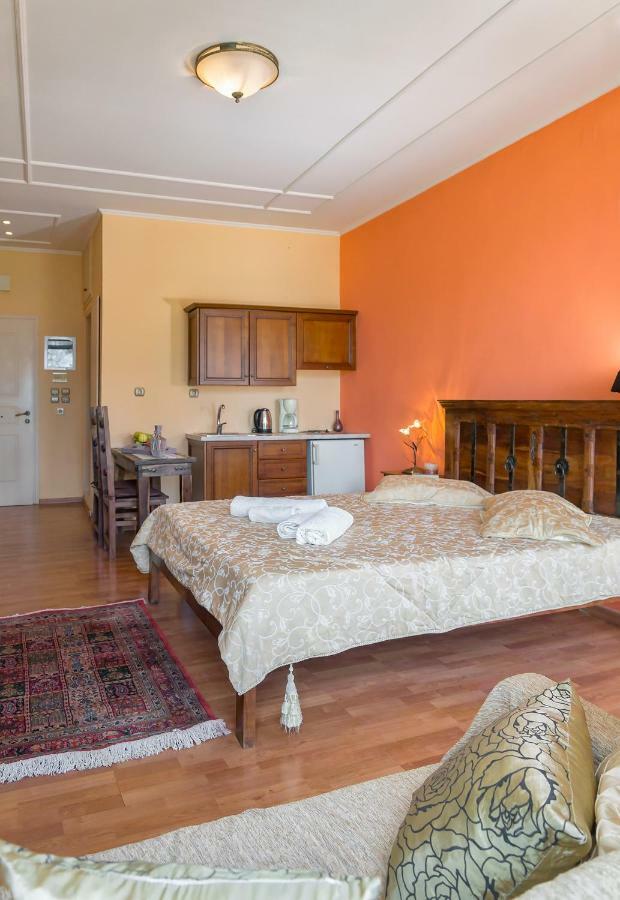 Elois Suites Rethymno  Bagian luar foto