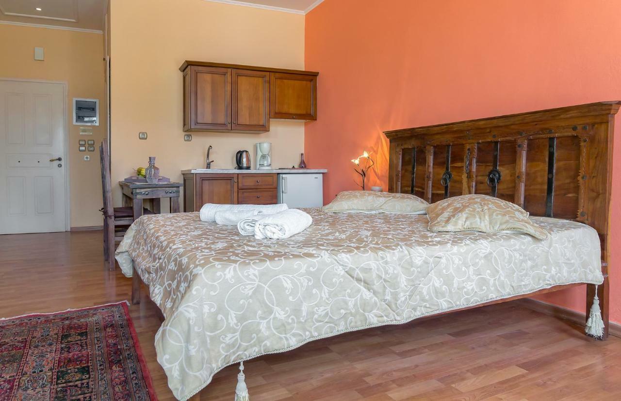 Elois Suites Rethymno  Bagian luar foto