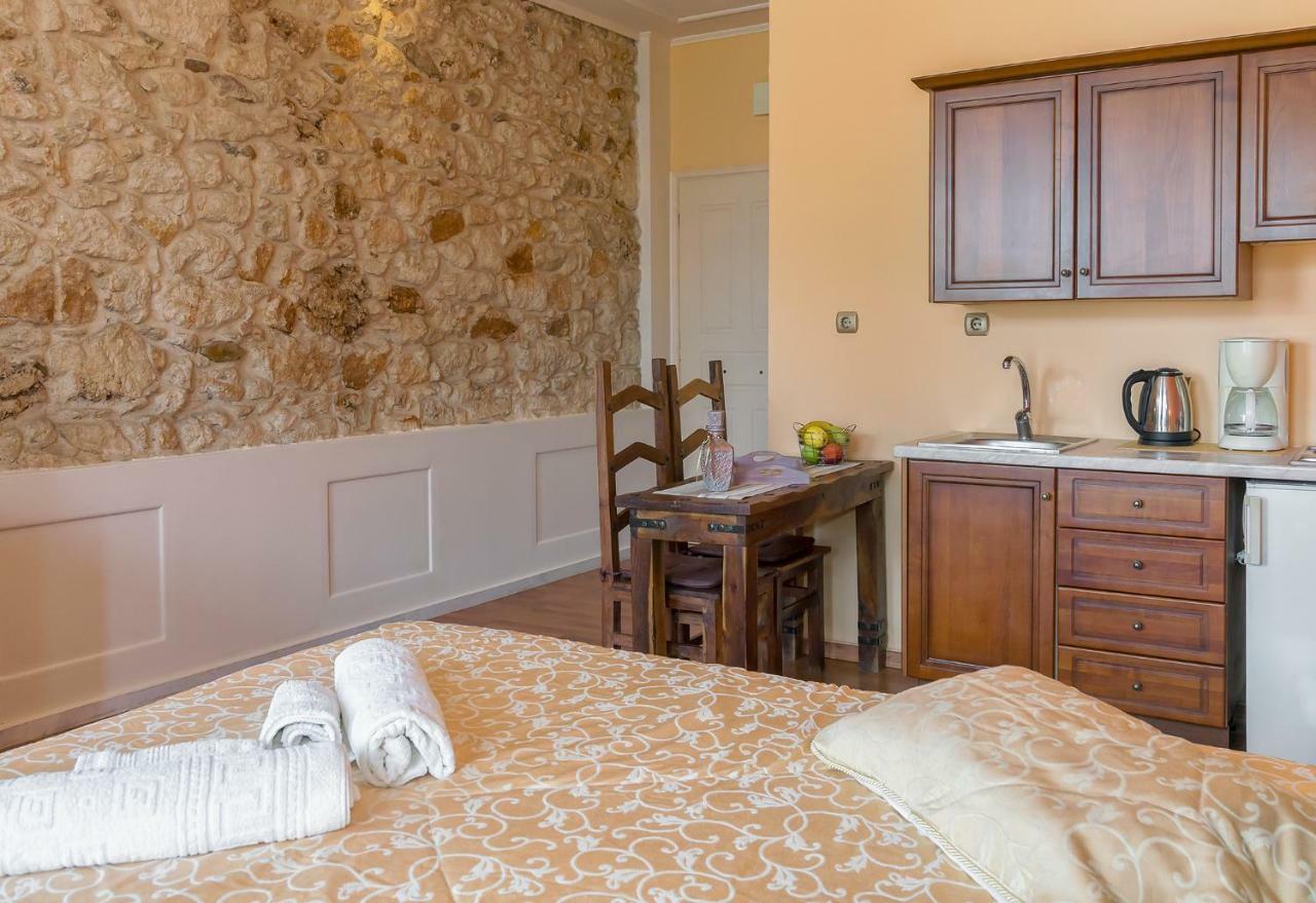 Elois Suites Rethymno  Bagian luar foto